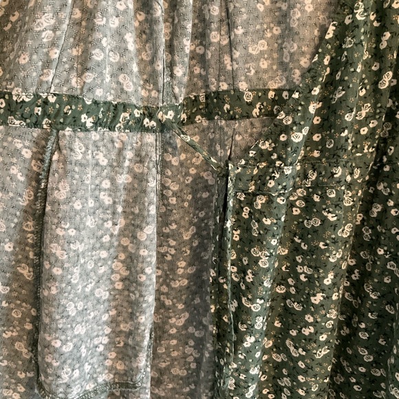 Universal Thread Green Floral Wrap Dress - Picture 7 of 9